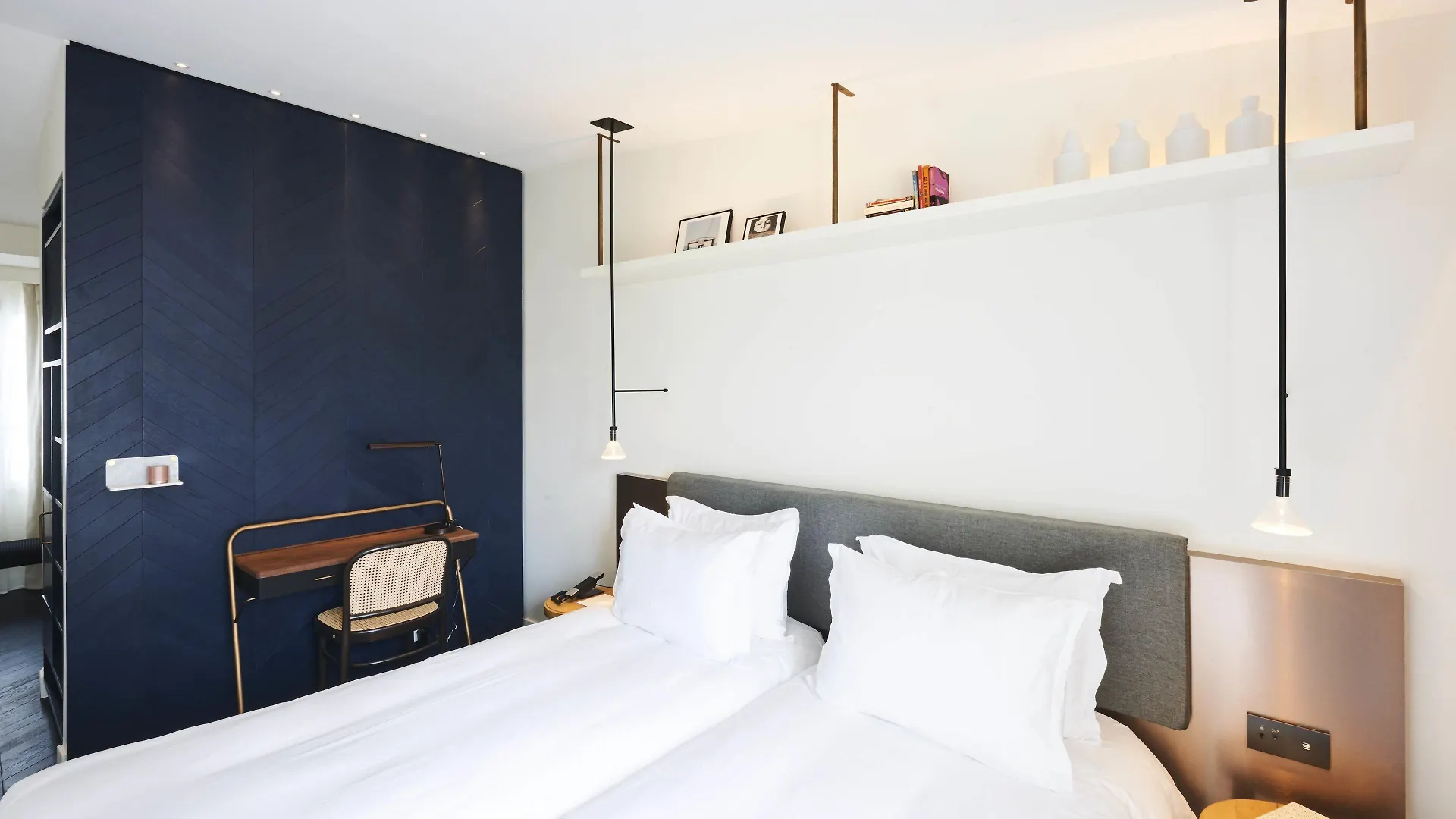 Perpetual Elysee Montaigne Hotel Parigi