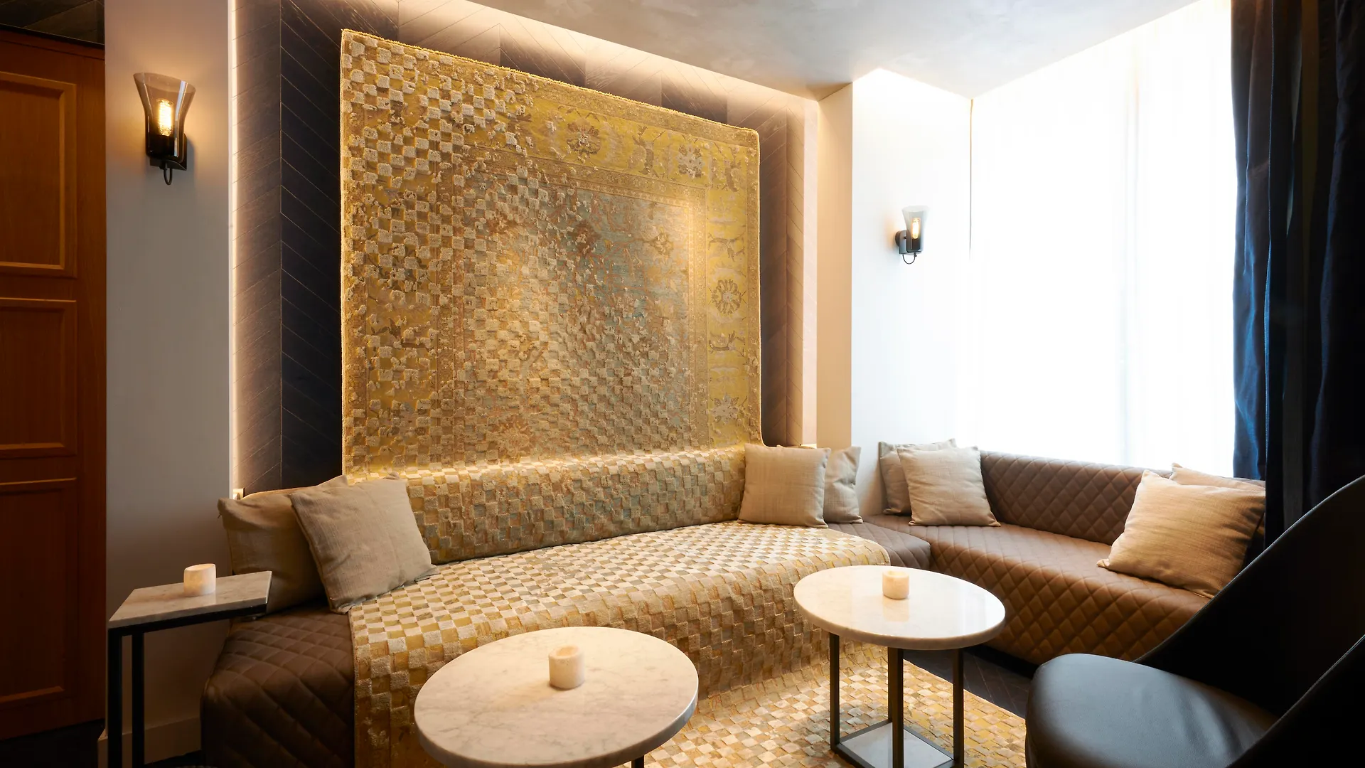Hotel Perpetual Elysee Montaigne 4*