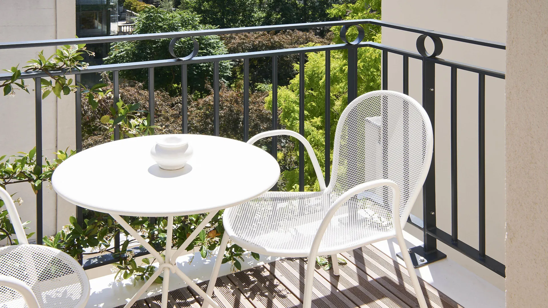 Perpetual Elysee Montaigne Hotel Paris