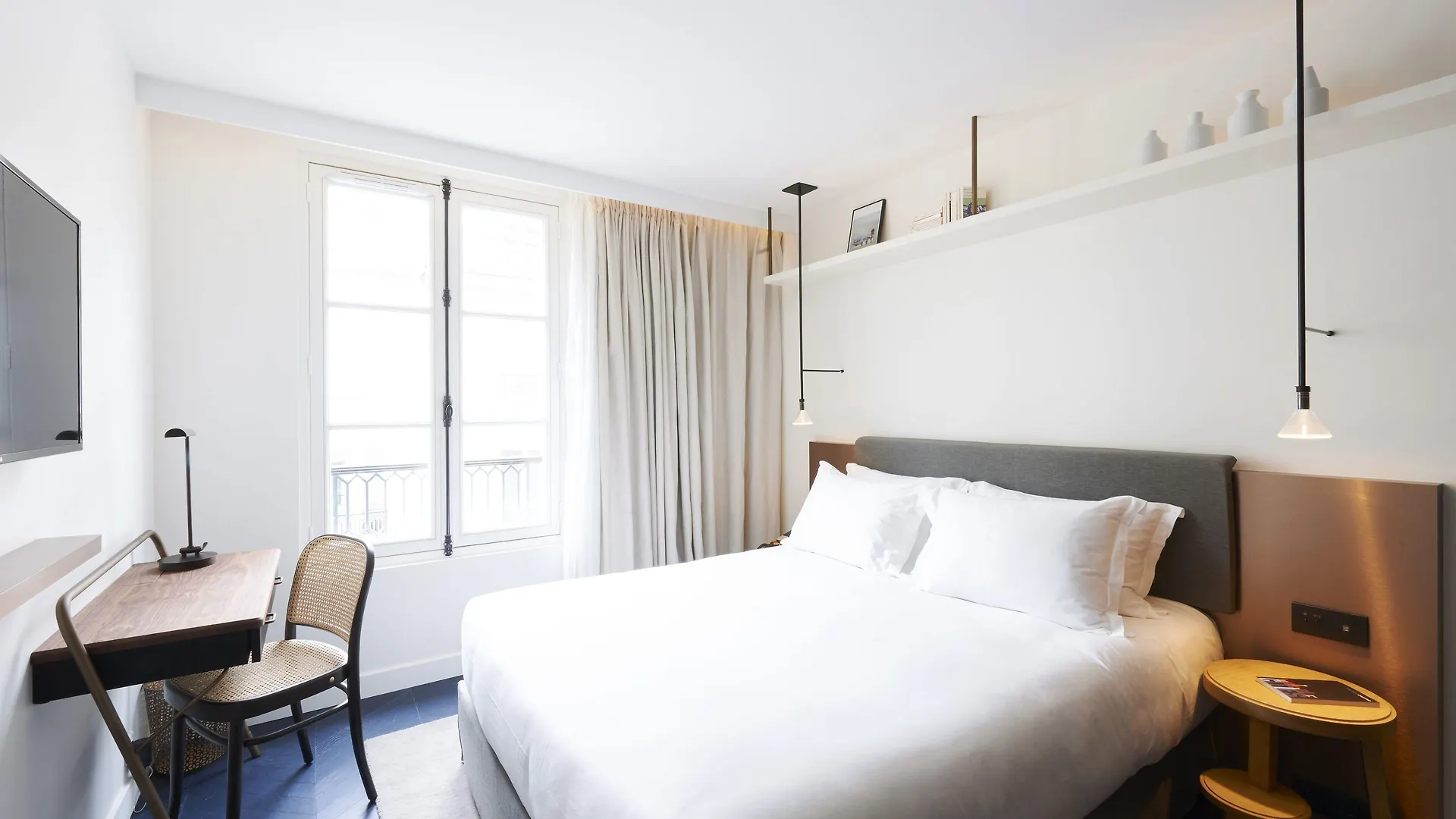 Perpetual Elysee Montaigne Hotel Paris