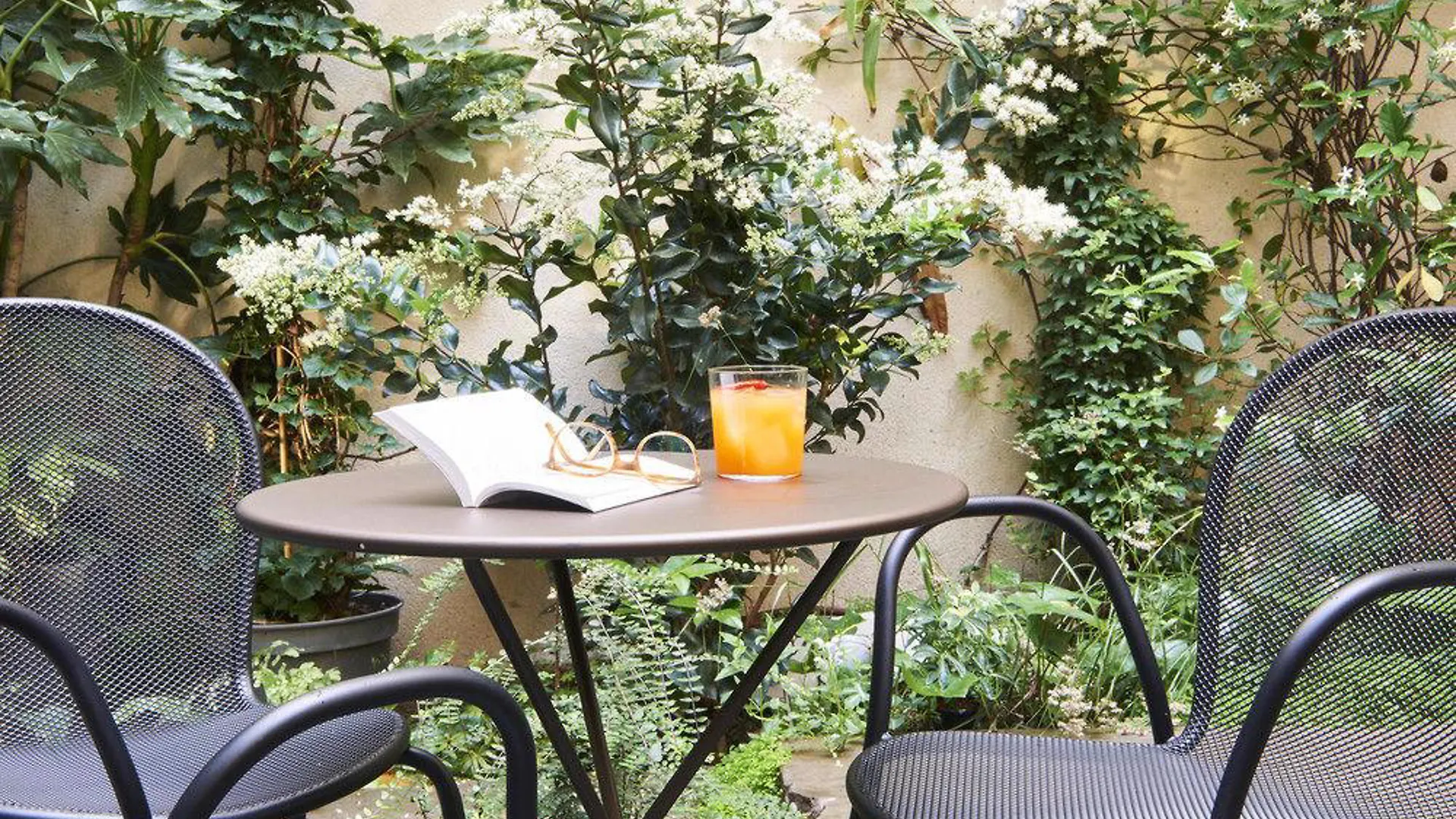 Hotel Perpetual Elysee Montaigne Paris