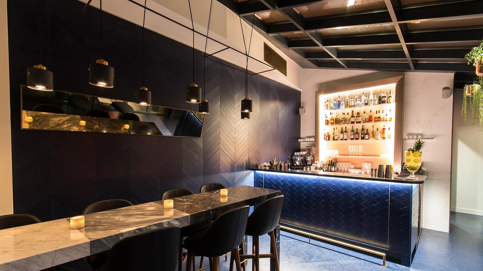 Hotel Perpetual Elysee Montaigne 4*