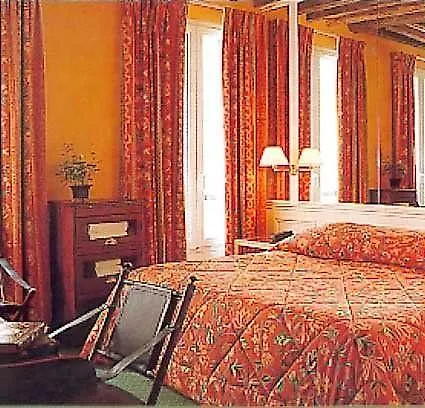 Отель Perpetual Elysee Montaigne