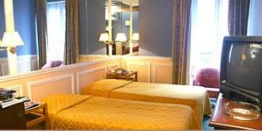 Отель Perpetual Elysee Montaigne 4*