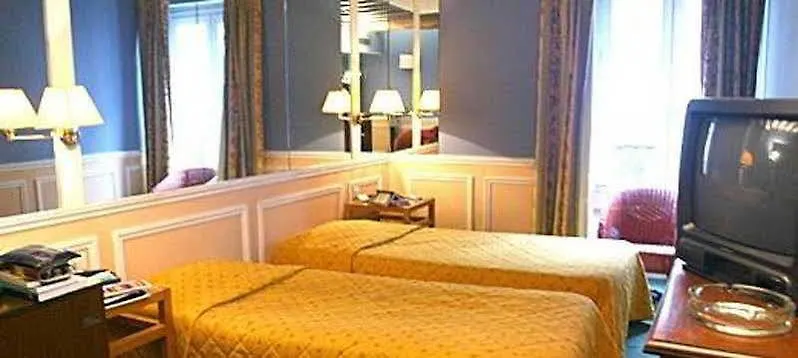 Perpetual Elysee Montaigne 4* Париж